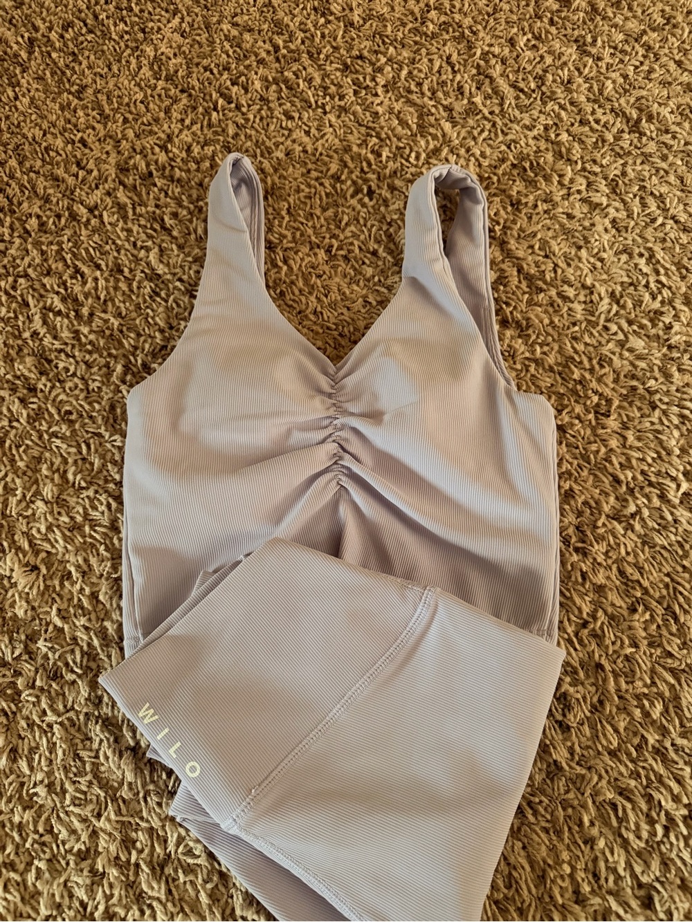 WILO Lavender Seamless V-Neck Crop Top and High-Waist Leggings Set - Picture 7 of 7
